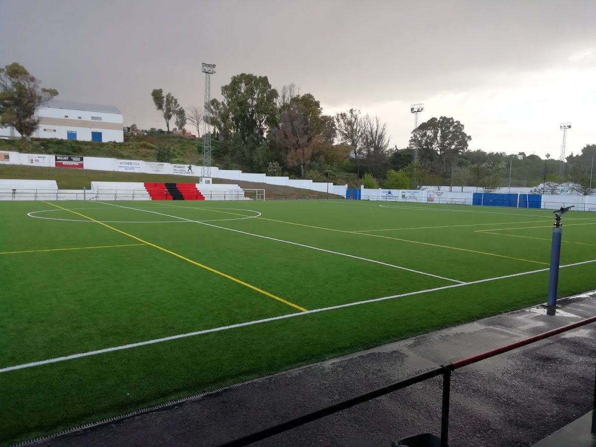 Foto de Complejo Deportivo Municipal "El Fontanal", Golf y Clubs Deportivos en Chiclana Centro, Chiclana
