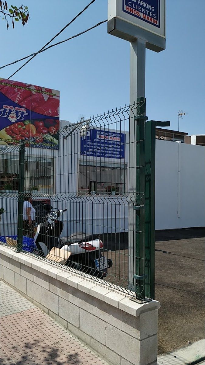 Foto de Carnicería Charcutería Frutería Hermanos Marín, Producto Local de Chiclana en Chiclana Centro, Chiclana