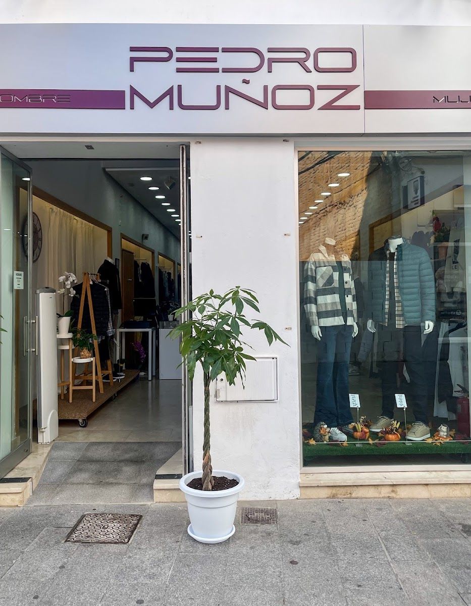 Foto de Pedro Muñoz, Compras, Moda y Artesanía en Chiclana Centro, Chiclana