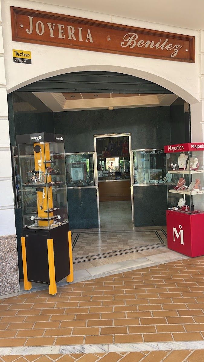 Foto de Joyería Benítez, Compras, Moda y Artesanía en Novo Sancti Petri, Chiclana