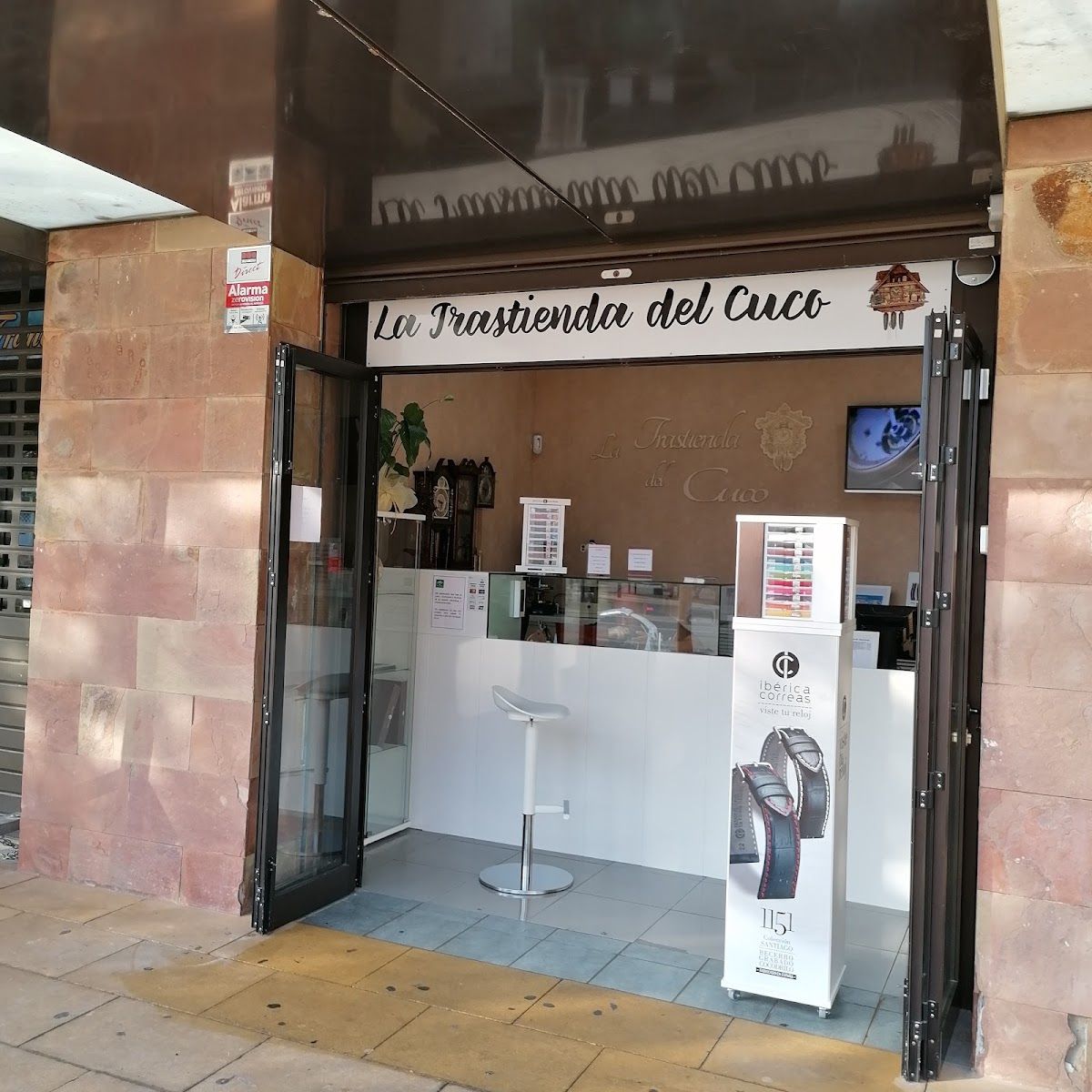Foto de Taller de relojería La trastienda del cuco, Compras, Moda y Artesanía en Chiclana Centro, Chiclana