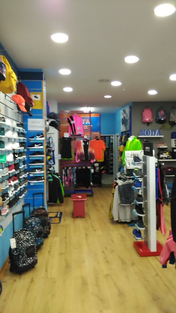 Foto de Meta Sport, Compras, Moda y Artesanía en Chiclana Centro, Chiclana